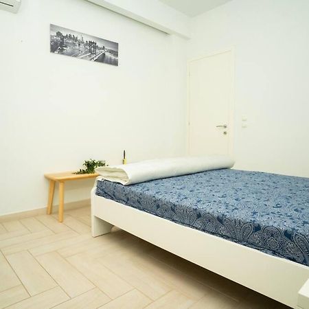 Homey Renovated 1 Bedroom Apartment In Kesariani Aten Exteriör bild