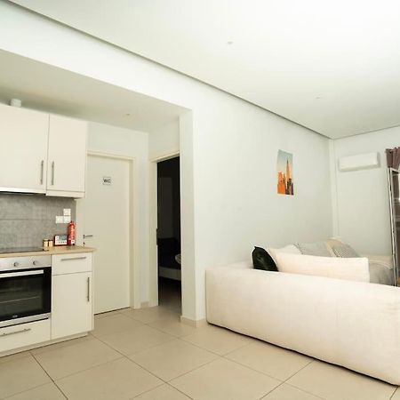 Homey Renovated 1 Bedroom Apartment In Kesariani Aten Exteriör bild
