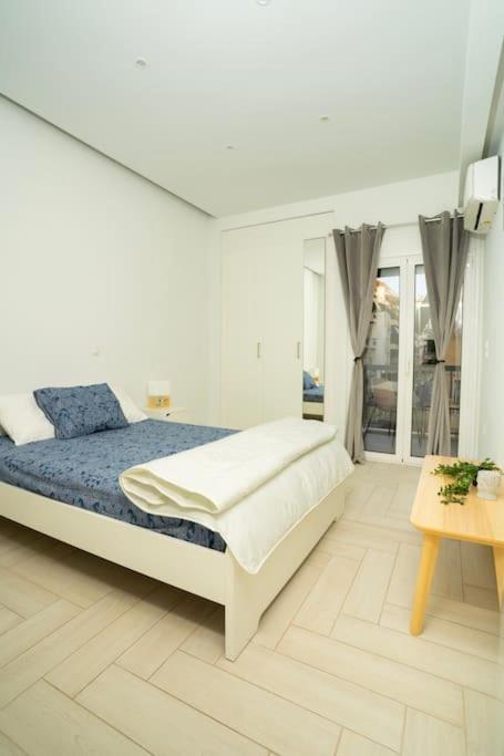 Homey Renovated 1 Bedroom Apartment In Kesariani Aten Exteriör bild